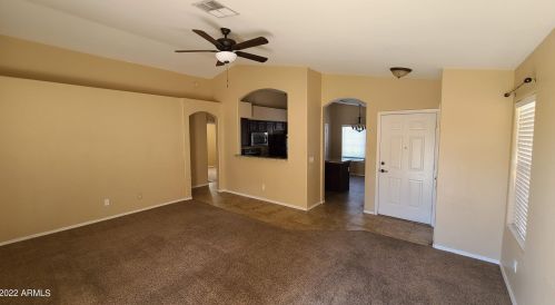 1647 Palomino Dr, Gilbert, AZ 85296-3238