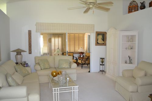 401 Paurotis Ln, Fort Pierce, FL 34982-3952
