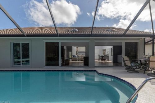 425 Countryside Dr, Naples FL  34104-6723 exterior