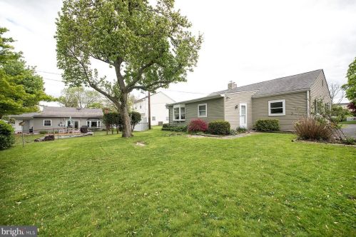 856 Willow St, Southampton PA  18966-3432 exterior