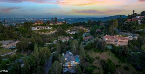 3711 Via Serrano Ave, La Canada, CA 91011-4170