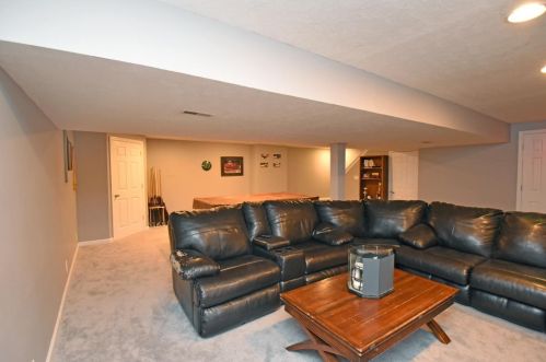 1413 Breckenridge Dr, Amelia OH  45102-1169 exterior