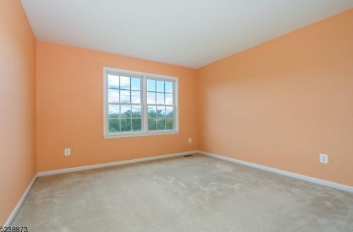 10 Providence Dr, Flemington NJ  08822-3447 exterior