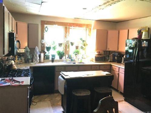 37 Partington Ln, Marlborough NY  12542-5632 exterior
