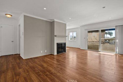 5437 Corteen Pl, North Hollywood, CA 91607-2095