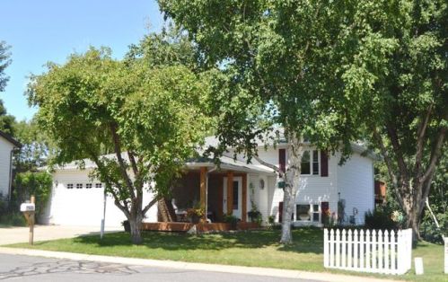 425 8th St, Plainview MN  55964-1057 exterior