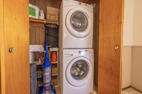 919 Mountain Ln, Big Bear City CA  92314 exterior