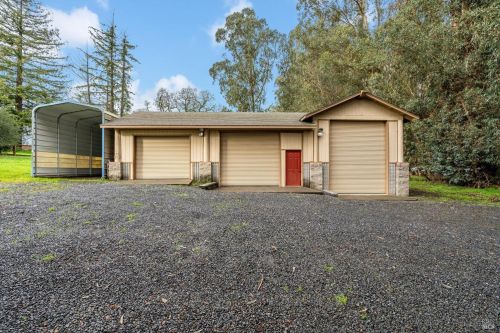 311 Orchard Ln, Penngrove, CA 94951-9602
