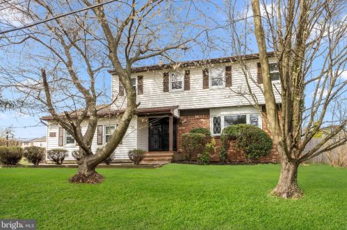 212 Tyburn Rd, Fairless Hills, PA 19030-4405