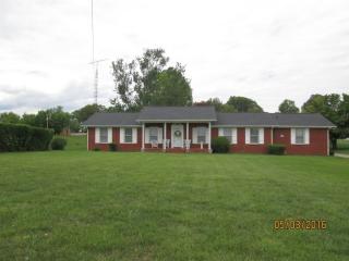 2123 Main St, Golden Pond, KY 42211-6609