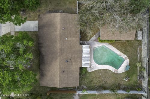 2700 Dutton Dr, Titusville, FL 32796-1901