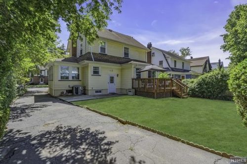 141 Cambridge Ave, Englewood NJ  07631-1624 exterior