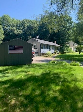 42 Surrey Ln, Hanson, MA 02341-1211
