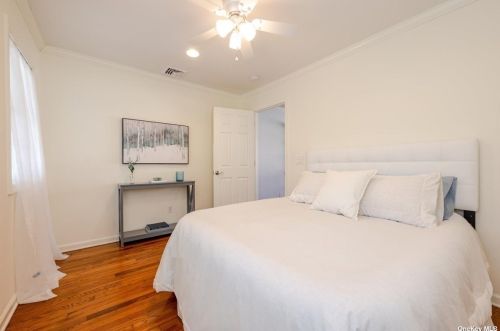 263 Lower Rocky Point Rd, Miller Place NY  11764-1650 exterior