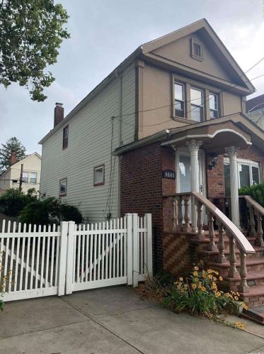 86-61 106th St, Jamaica, NY 11418-1137