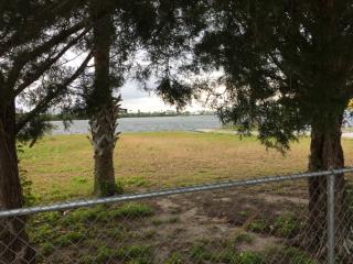 6526 Seaview Blvd, Port Richey, FL 34667-1041