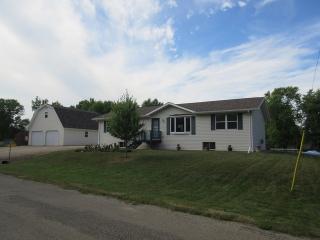 8466 Shirley Ct, Winneconne, WI 54986-9533