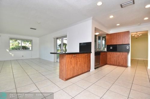 2131 52nd Ave, Hollywood FL  33021-3308 exterior