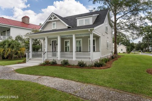 3 Wrights Point Ln, Beaufort, SC 29902-6923