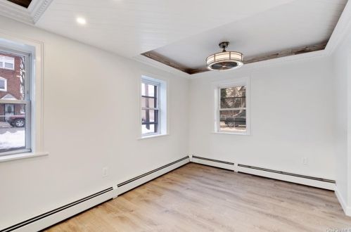 3101 Wissman Ave, Bronx, NY 10465-3623