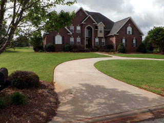 115 Tally Ho Dr, Greenwood, SC 29649-8451