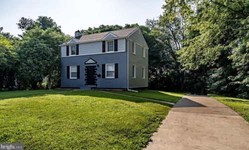 156 Riverview Dr, New Castle DE  19720-2732 exterior