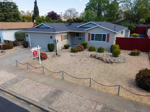 1554 Claycord Ave, Concord CA  94521-2214 exterior