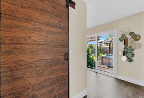 1000 Woodridge Dr, Vacaville CA  95687-6440 exterior