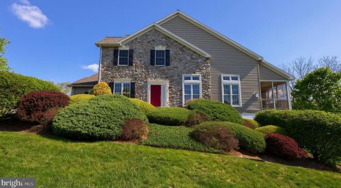 1020 Hammon Ave, Ephrata, PA 17522-1896