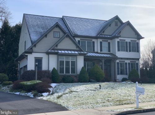 5 Sandstone Dr, Schoeneck, PA 17578-8102