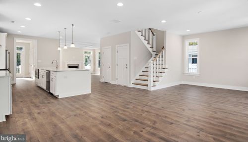 38352 Maple Ln, Selbyville, DE 19975-4369