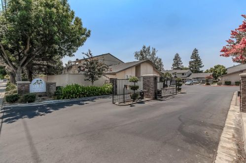 525 Lincoln Ave, Modesto CA  95354-2002 exterior