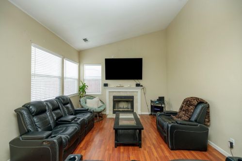 2135 Canyon Creek Ct, Newman CA  exterior