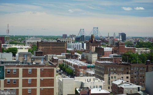 511 Broad St, Philadelphia PA  19123-3230 exterior