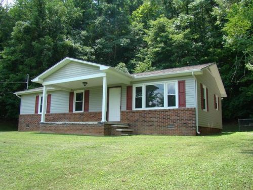707 Washington St, Ravenscroft, TN 38583-5929
