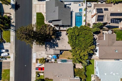 8411 Norfolk Dr, Huntington Beach CA  92646-4420 exterior