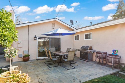 8135 Las Animas Ct, Gilroy CA  95020-4108 exterior