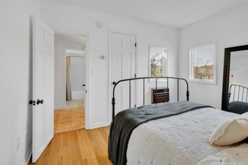 59 Lakeview Terrace Ext, Sandy Hook CT  06482-1467 exterior