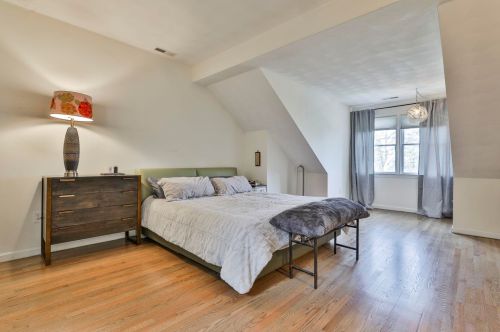 33 Hawthorne Vlg Rd, Nashua NH 03062-2274 exterior