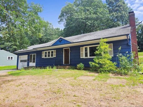 95 Greenwood Dr, Manchester, CT 06042-3437