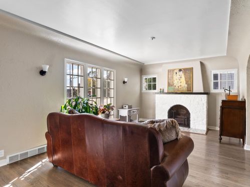 1108 8 St, Manitowoc WI 54220-2818 exterior