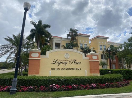 11033 Legacy Blvd, West Palm Beach, FL 33410-3600