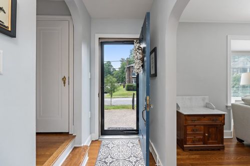 213 Orchard Ln, Sewickley, PA 15143-1150