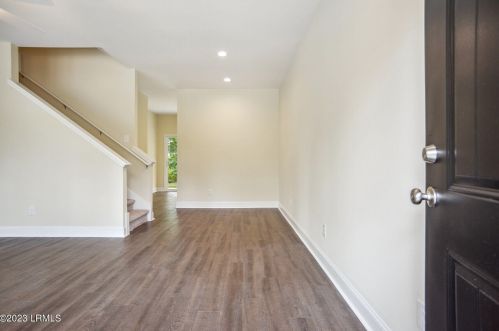 240 Admiration Ave, Beaufort, SC 29906-2400