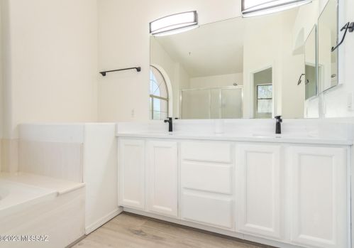 6851 Kern Dr, Tucson AZ  85743-1027 exterior