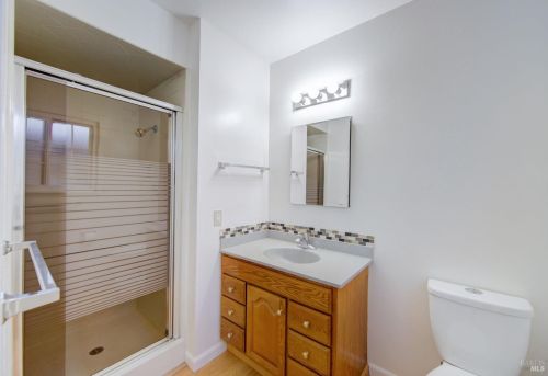 2415 Tamarisk Dr, Santa Rosa CA  95405-8435 exterior