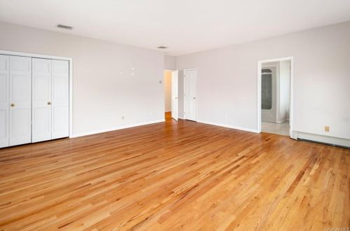 245 Bear Ridge Rd, Pleasantville NY  10570-1801 exterior