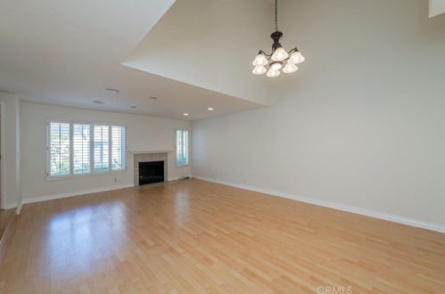 37 Snowberry, Irvine, CA 92604-2809