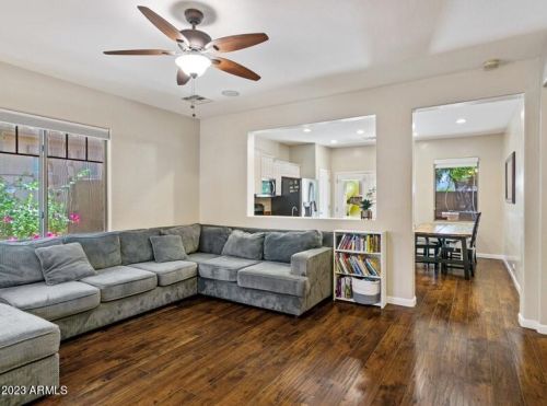 1811 Starling Dr, Gilbert, AZ 85295-5807