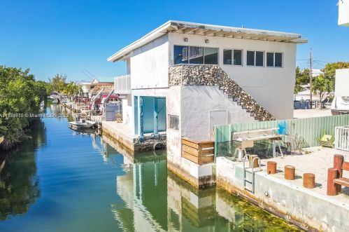 75 Coral Dr, Key Largo, FL 33037-4362